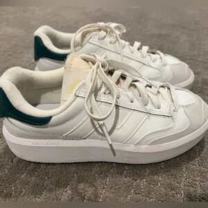 New Balance CT302 unisex tennis shoe size womens 8/ mens 6.5